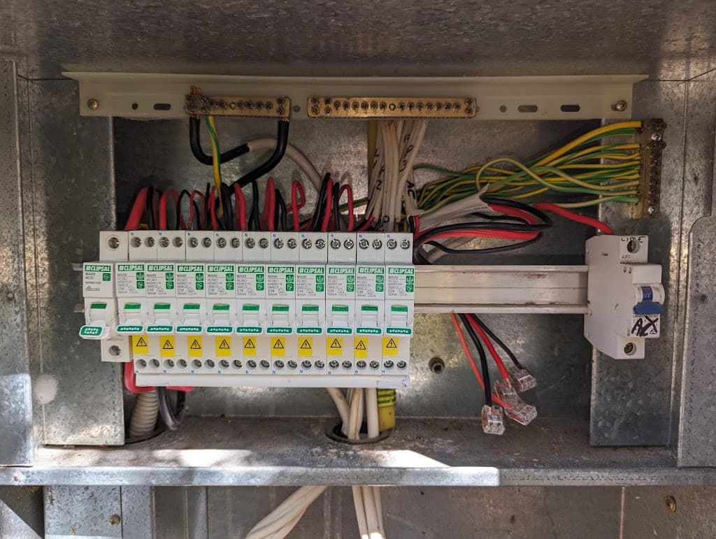 LJ ELECTRICAL GROUP
