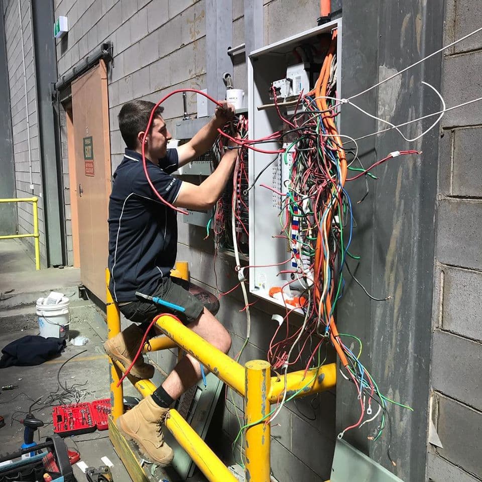 Melbourne Wide Electrical & Plumbing