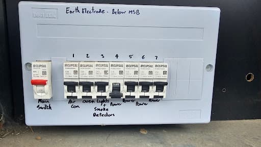 LEVEL ELECTRICAL & SOLAR MUDGEE — Customer photo