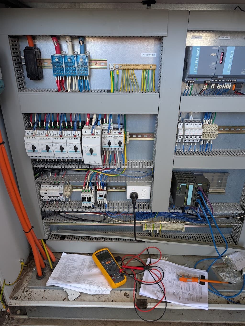 Olan Services - Electrical Contractor