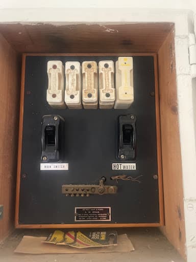 The Local Electrician Melbourne Emergency Specialists — Customer photo