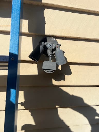 Here 2 Help Electrical — Customer photo